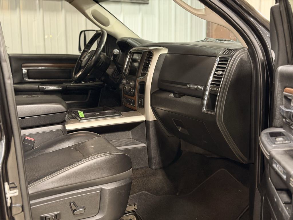 Used 2015 RAM 2500 Laramie w/ Convenience Group image 4