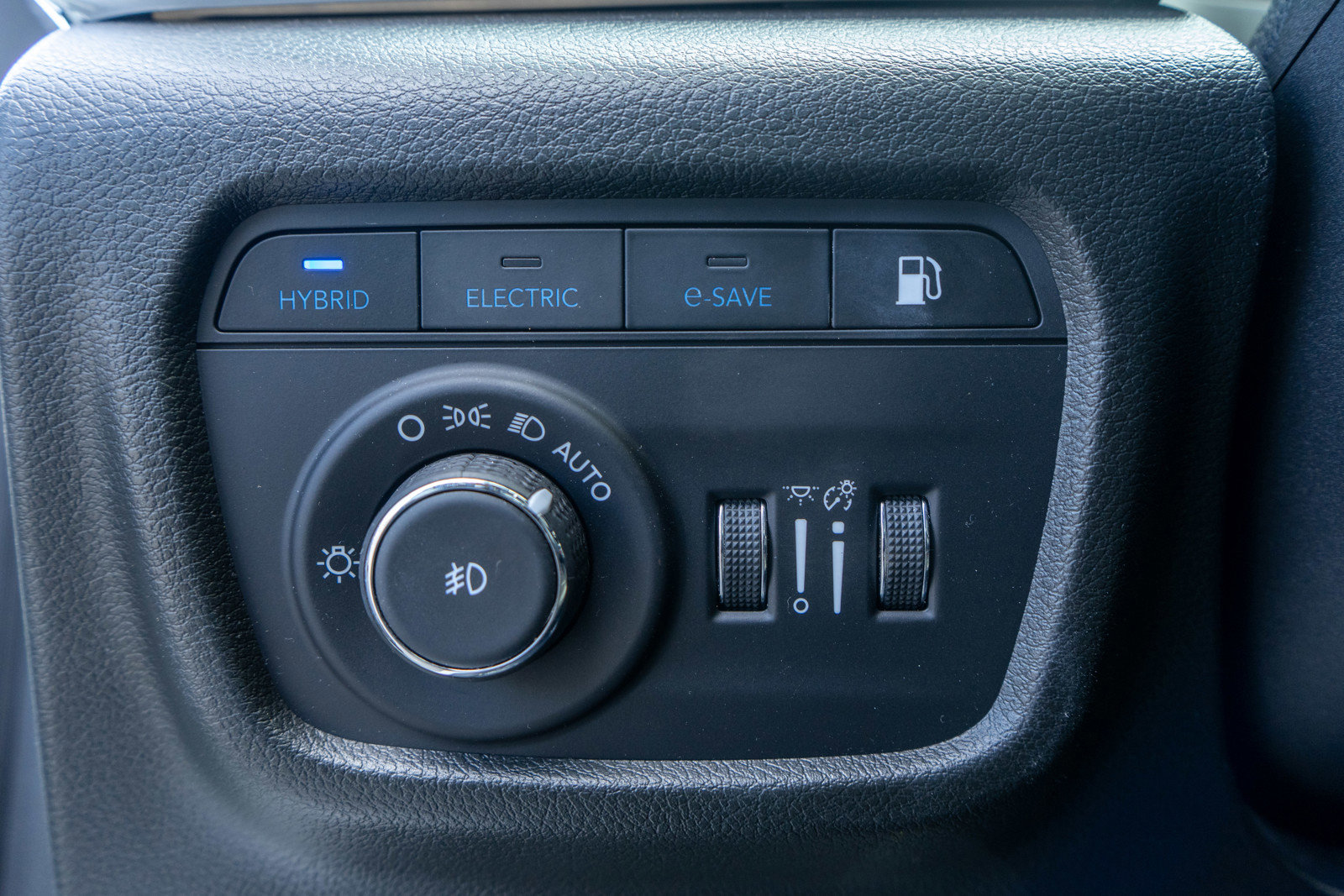 Used 2022 Jeep Grand Cherokee Limited 4xe w/ Luxury Tech Group II image 17