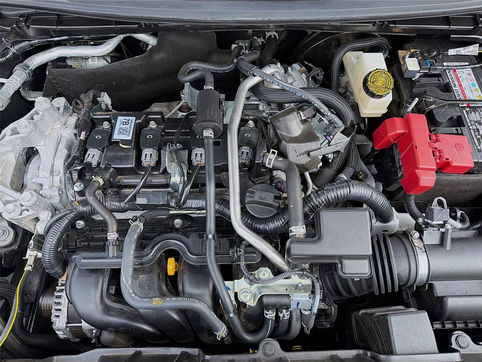 Used 2025 Nissan Kicks SR image 28