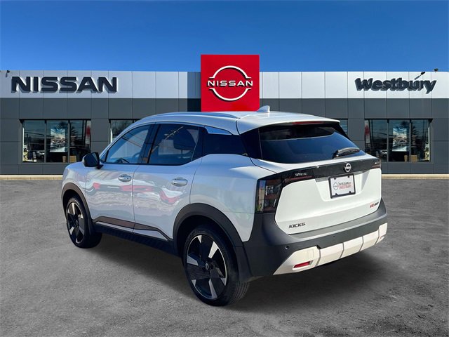 Used 2025 Nissan Kicks SR image 8