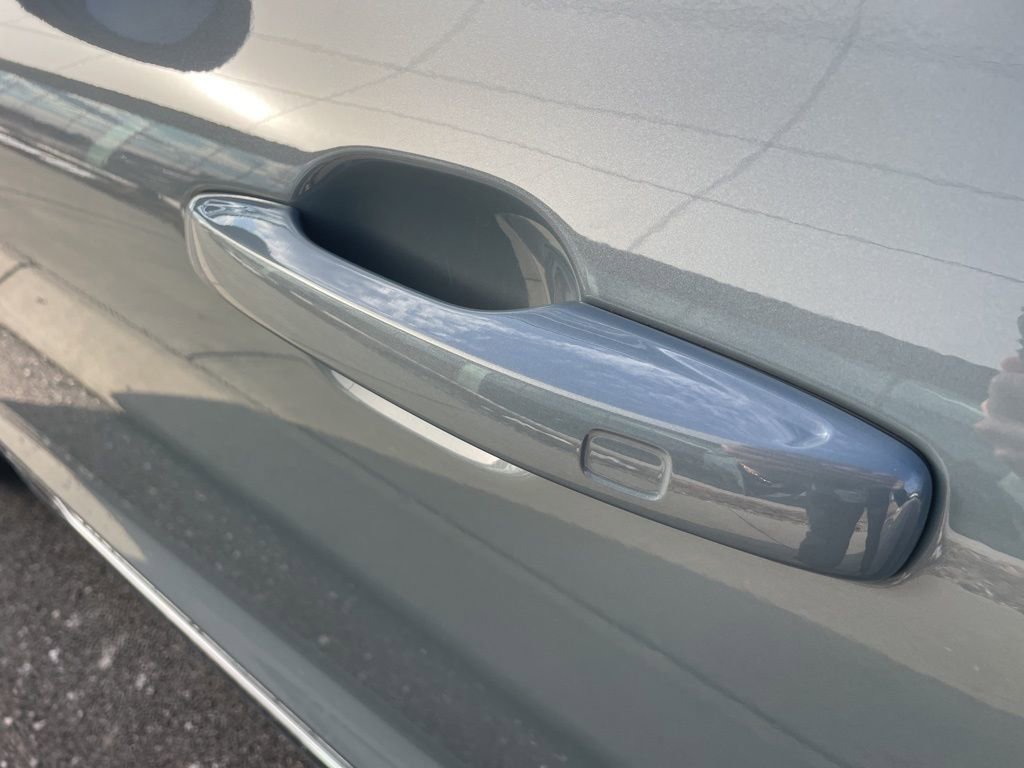 Certified 2023 Volvo XC60 B5 Plus w/ Climate Package image 19