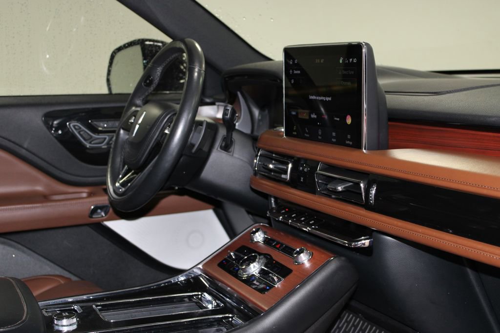 Used 2021 Lincoln Aviator Reserve w/ Equipment Group 201A AWD/4WD image 32