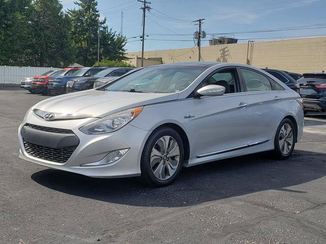 Used 2014 Hyundai Sonata Limited w/ Panoramic Sunroof Package 02 FWD image 7