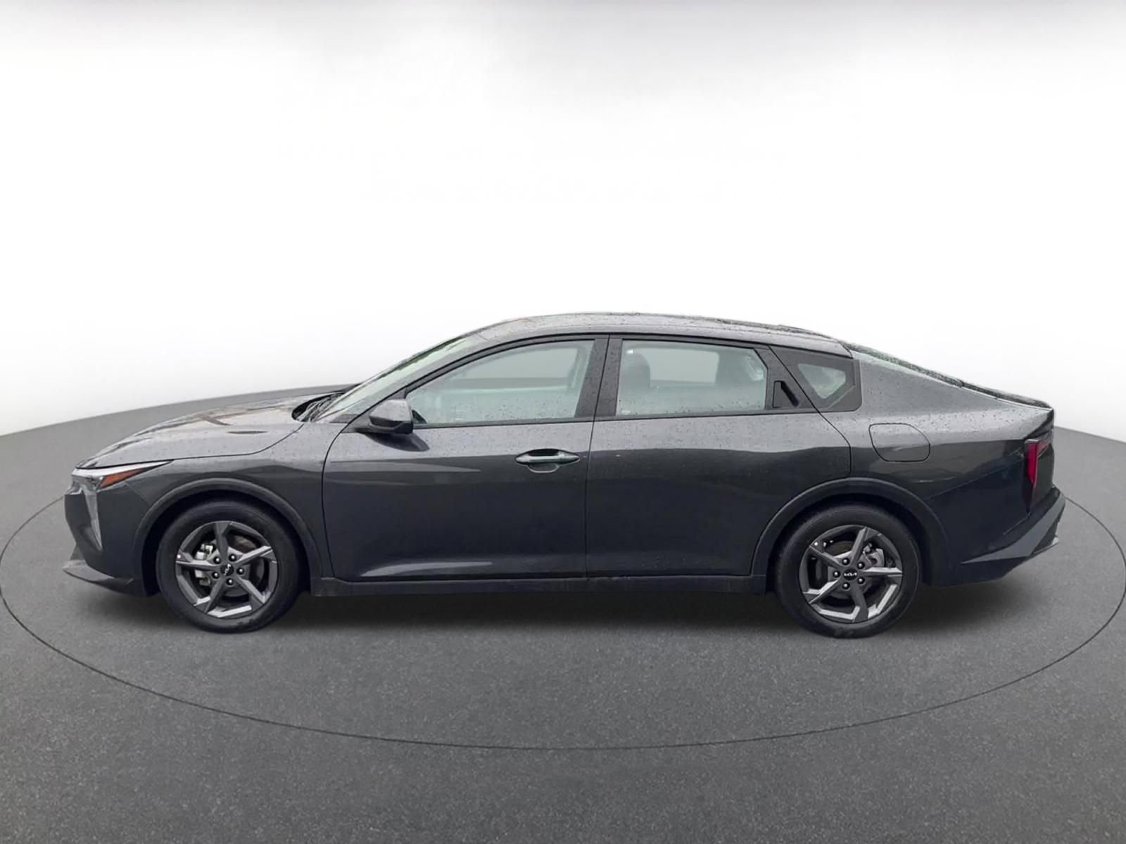 Used 2025 Kia K4 FWD image 9