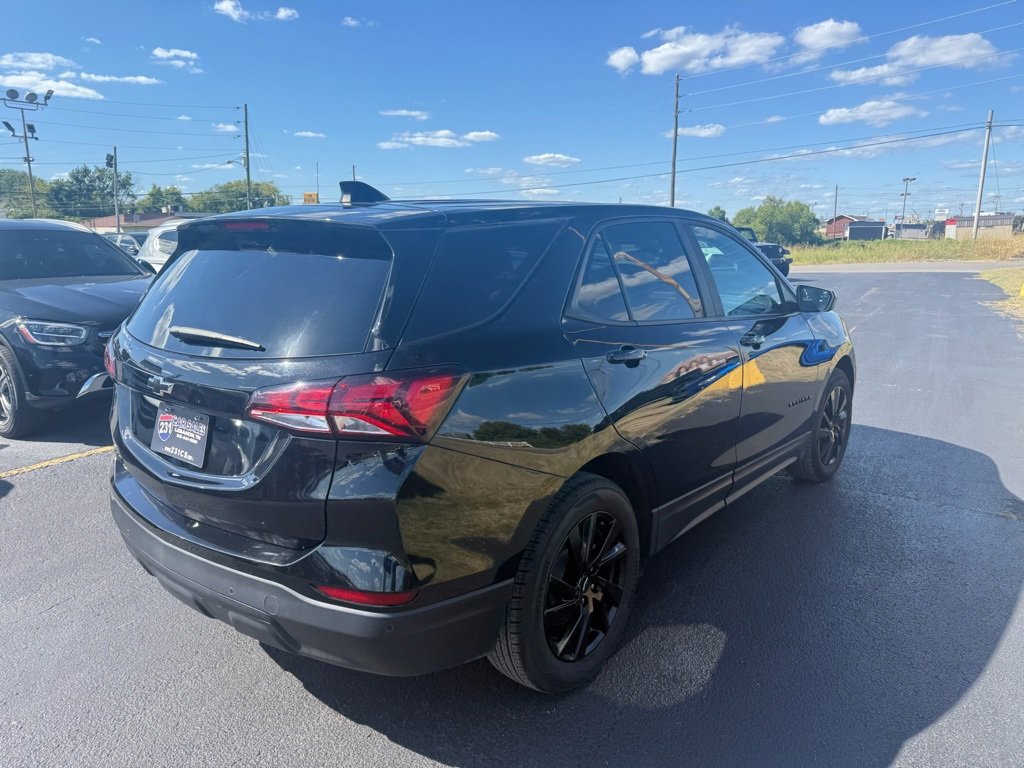 Used 2024 Chevrolet Equinox LS w/ LS Convenience Package image 4