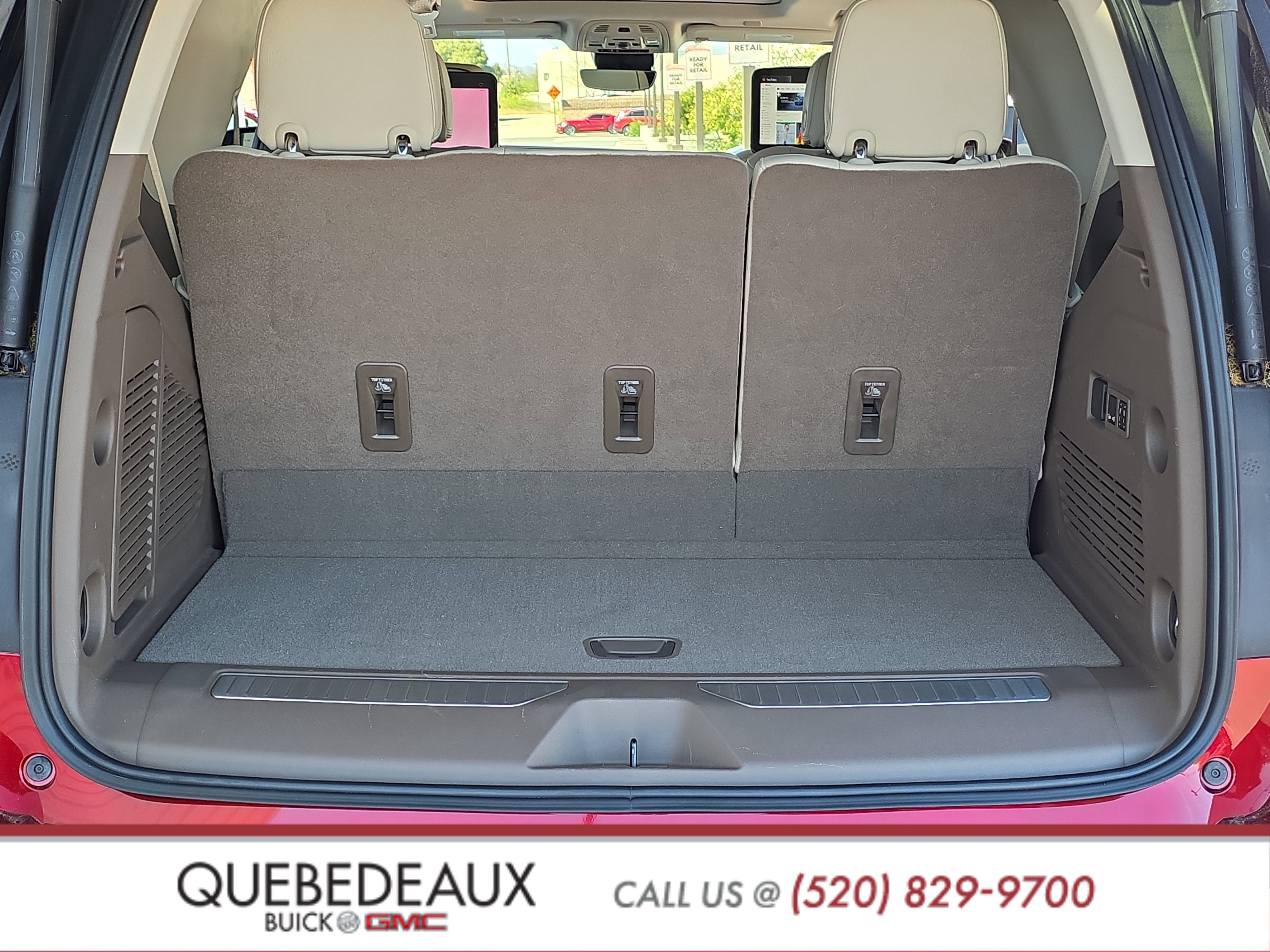 Used 2024 GMC Yukon Denali w/ Denali Reserve Package image 7