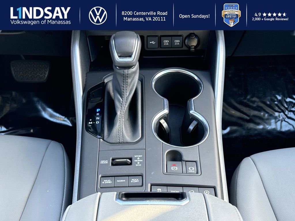 Used 2020 Toyota Highlander XLE image 16