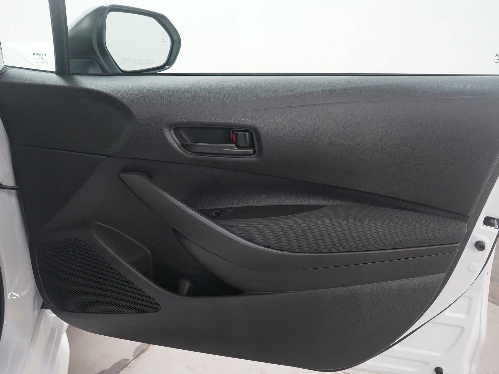 Used 2026 Toyota Corolla LE FWD image 9