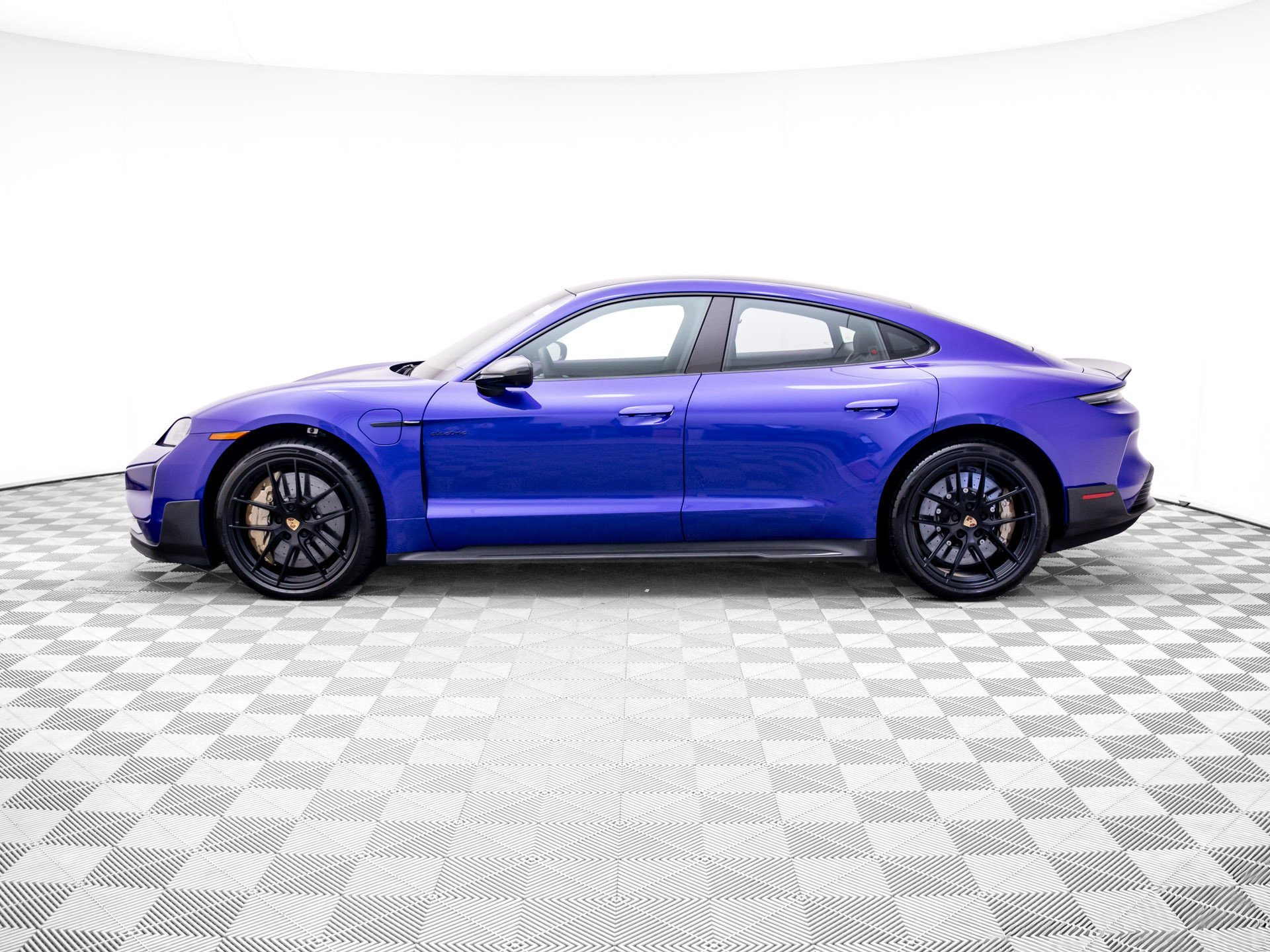 Certified 2025 Porsche Taycan Turbo GT AWD/4WD image 2