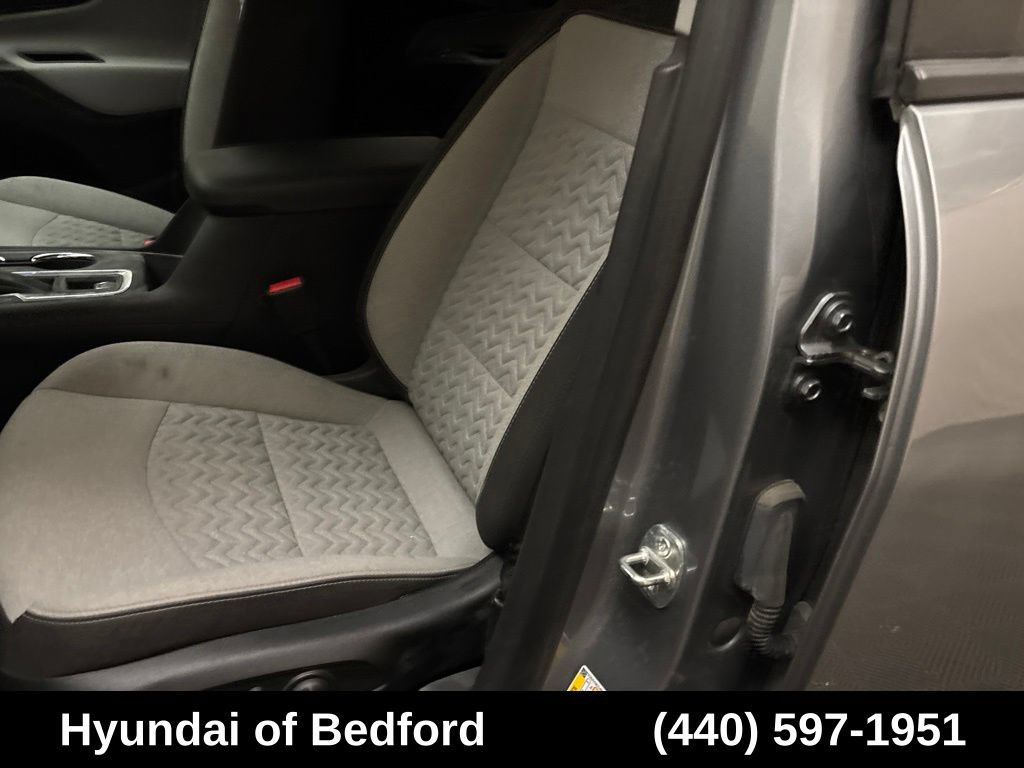 Used 2023 Chevrolet Equinox LS AWD/4WD image 12