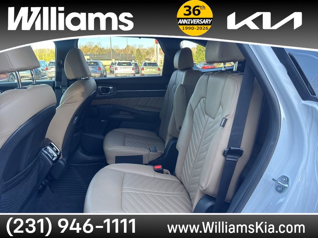 Used 2025 Kia Sorento SX Prestige w/ Olive Brown Leather Package AWD/4WD image 29