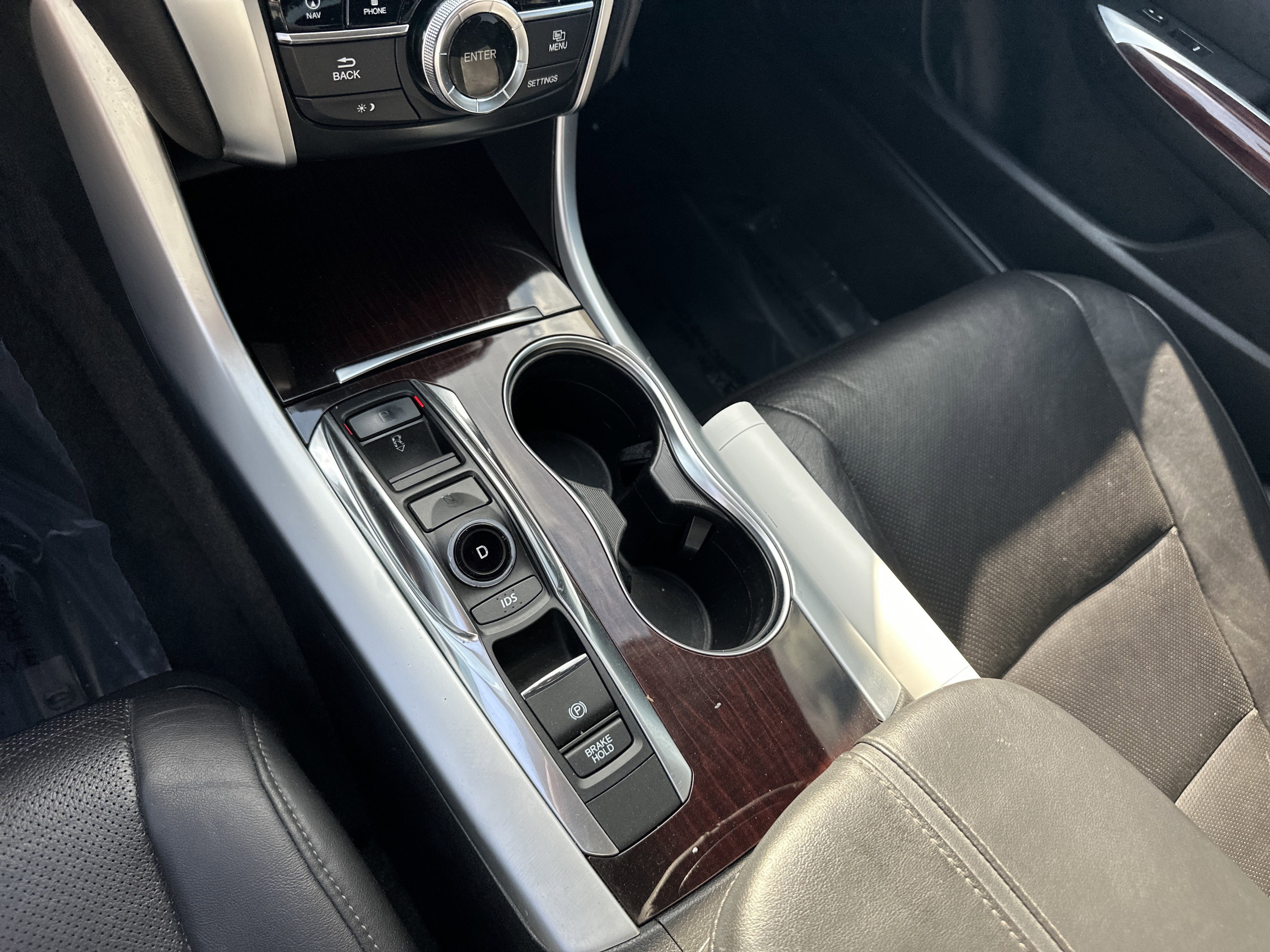 Used 2015 Acura TLX V6 w/ Technology Package FWD image 35