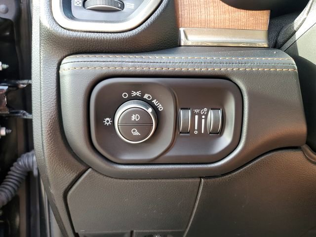 Used 2022 RAM 3500 Limited image 29