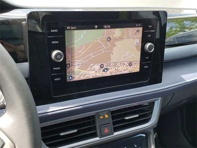 New 2025 Volkswagen Taos SEL image 11