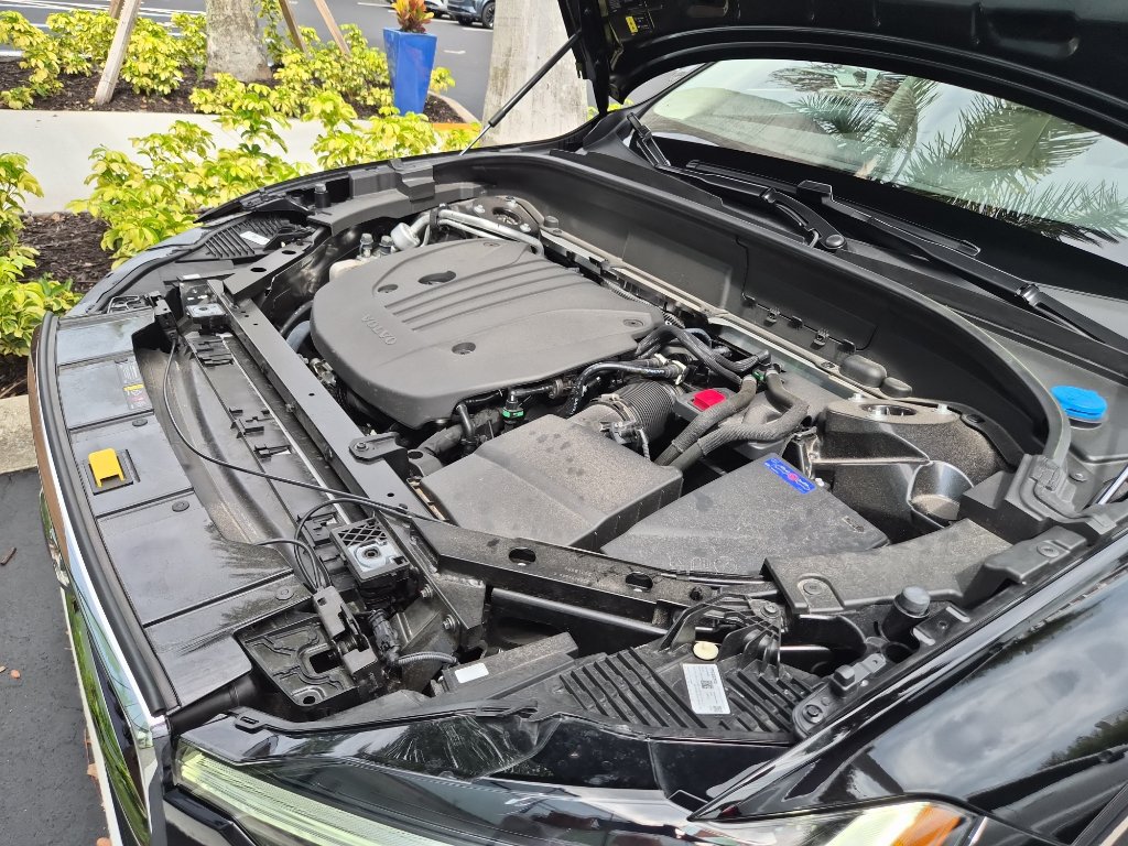 Used 2023 Volvo XC60 B5 Core w/ Climate Package FWD image 15