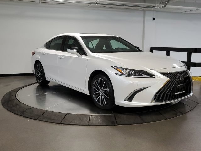 Used 2025 Lexus ES 300h w/ Premium Package FWD image 4
