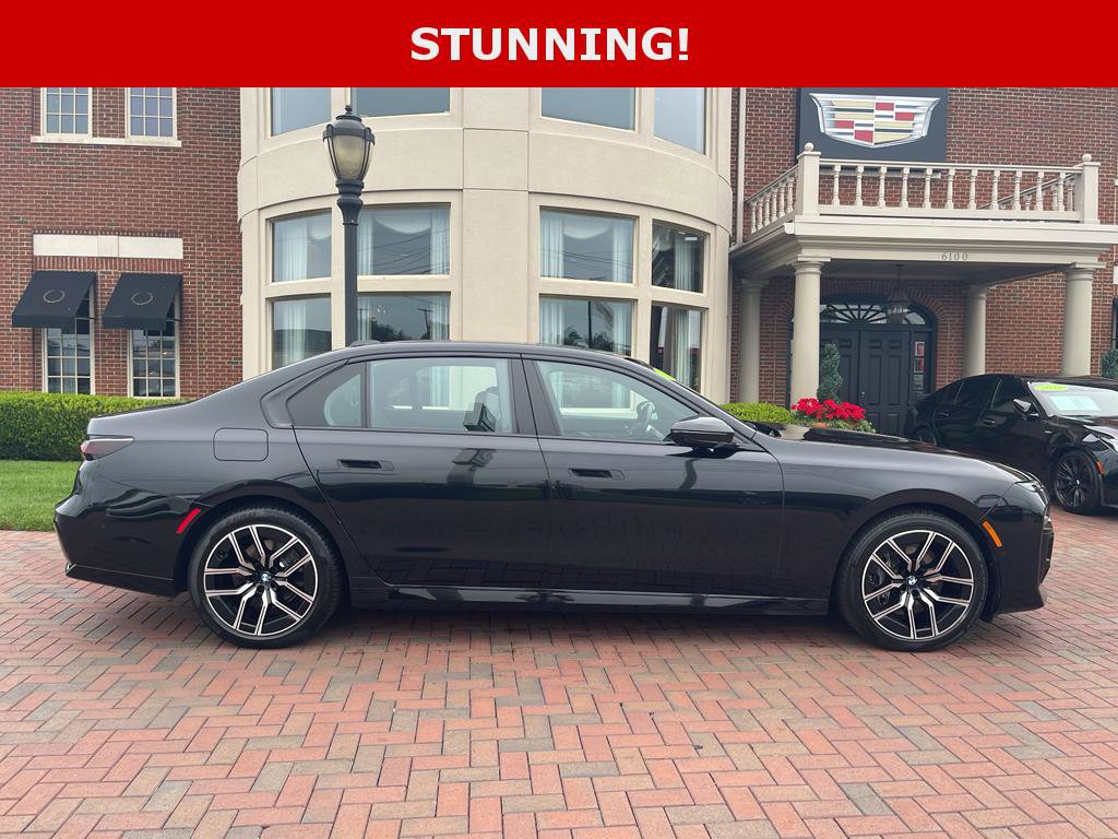 Used 2024 BMW 740i xDrive image 4