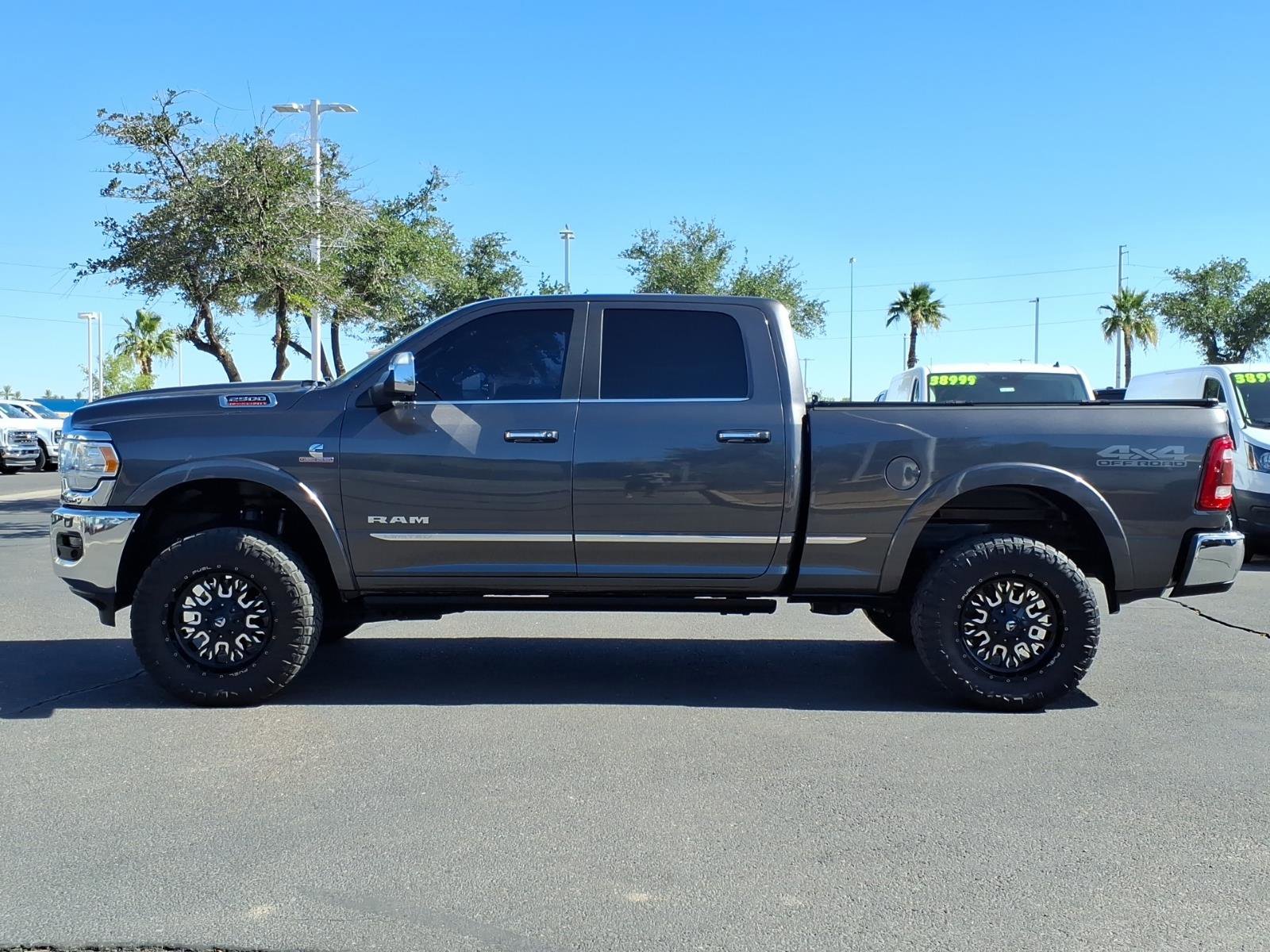 Used 2022 RAM 2500 Limited AWD/4WD image 2