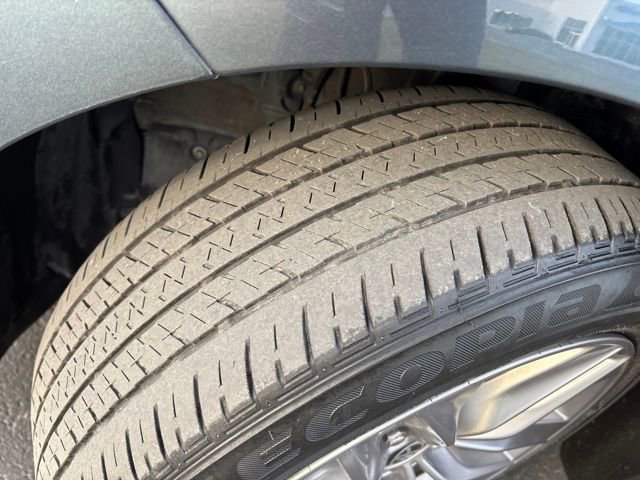 Used 2021 Toyota Avalon XLE image 27