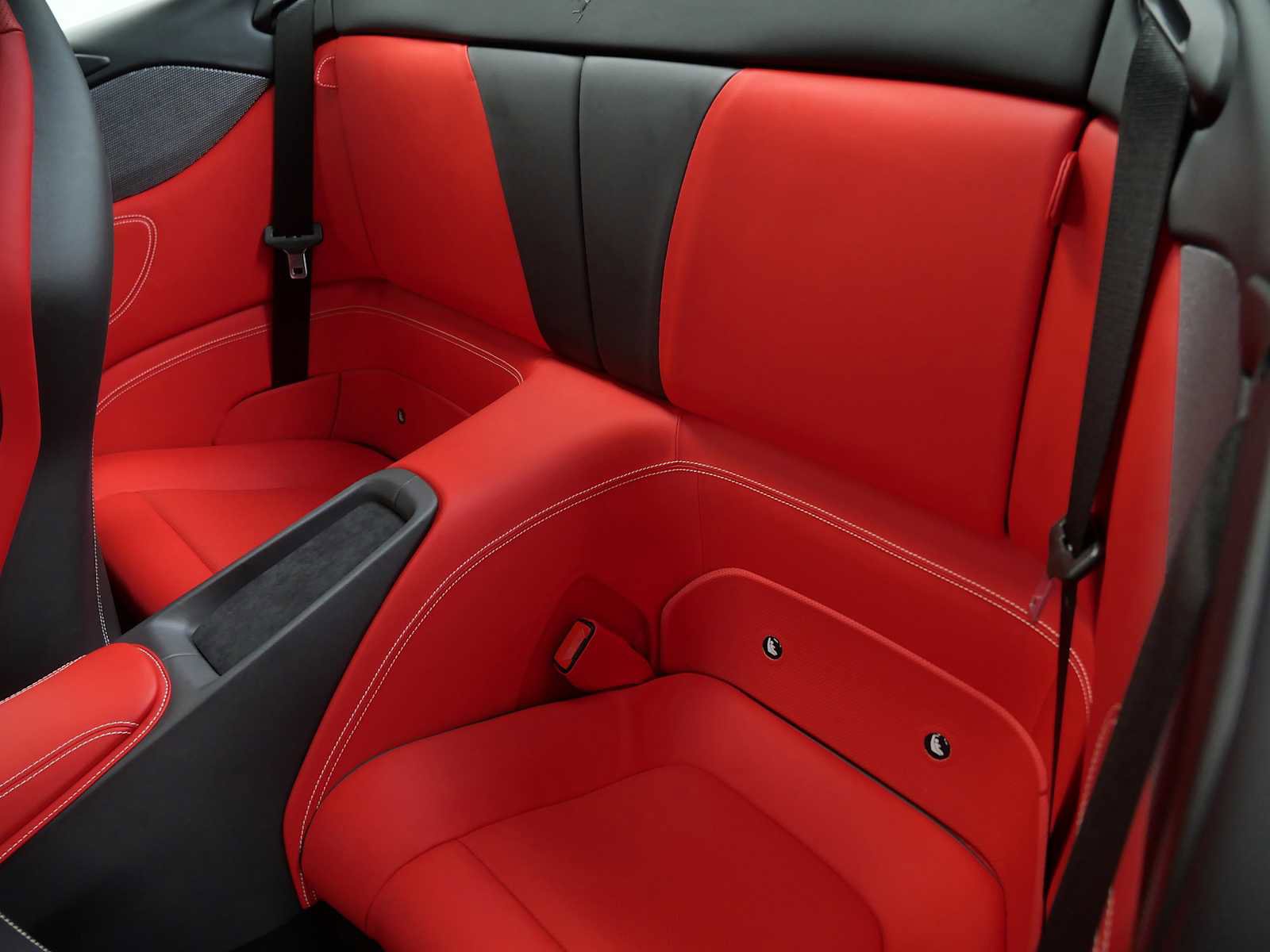 Certified 2023 Ferrari Portofino M image 18