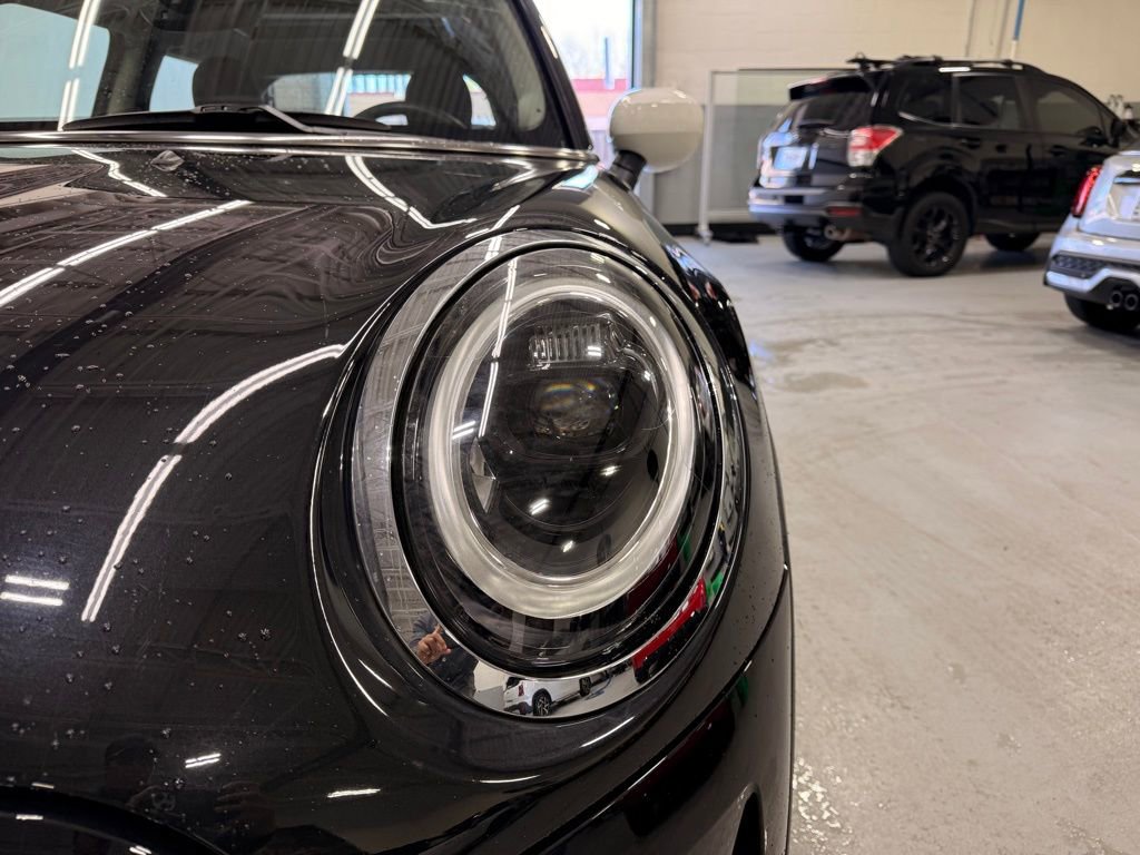 Certified 2024 MINI Cooper SE image 9