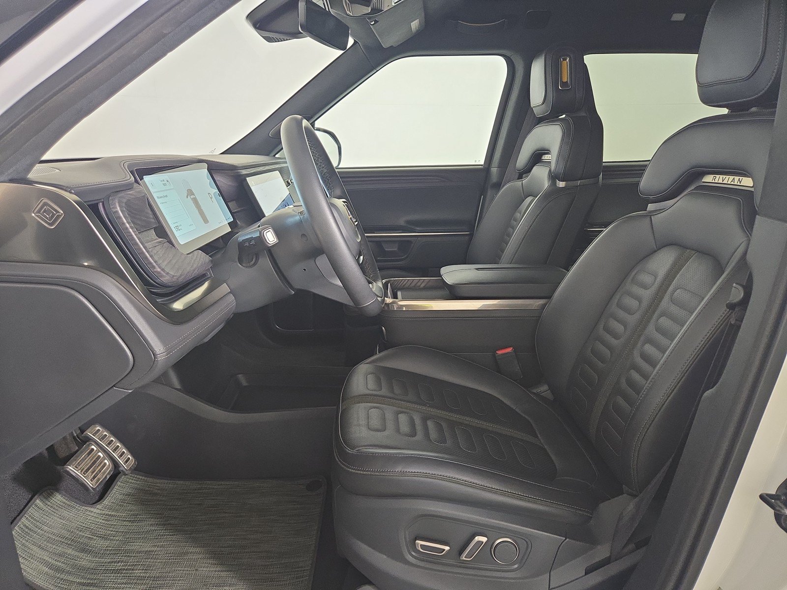 Used 2023 Rivian R1T Adventure AWD/4WD image 20