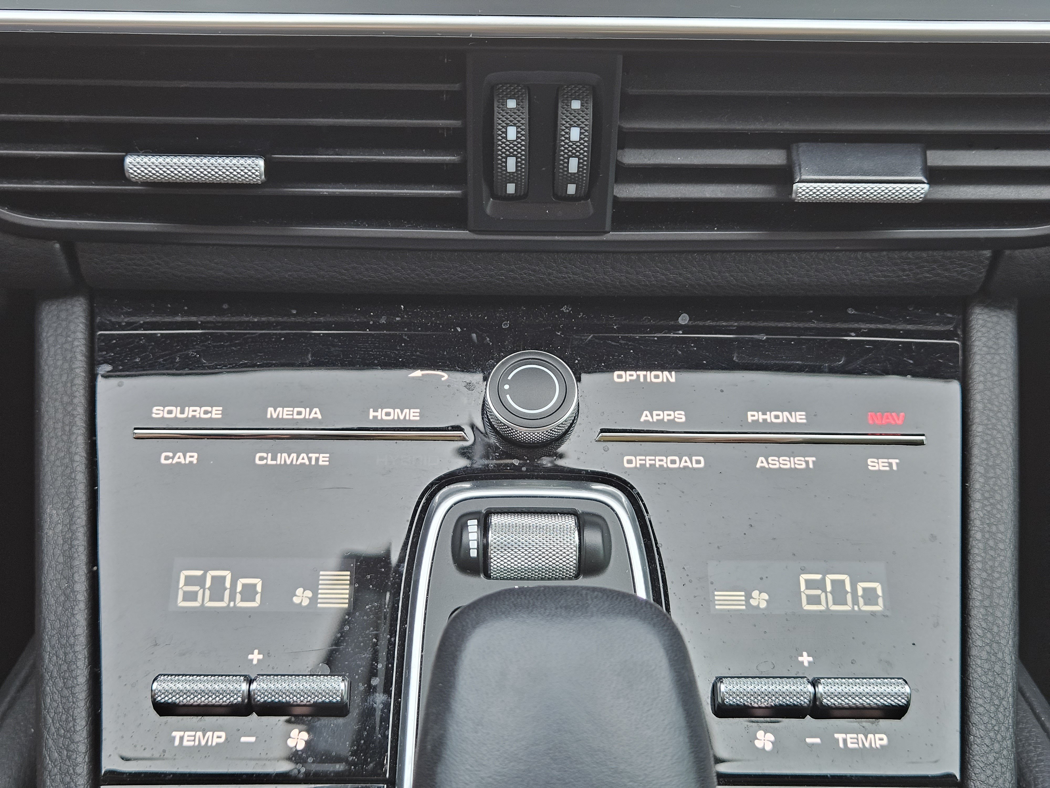 Certified 2023 Porsche Cayenne Coupe AWD/4WD image 19
