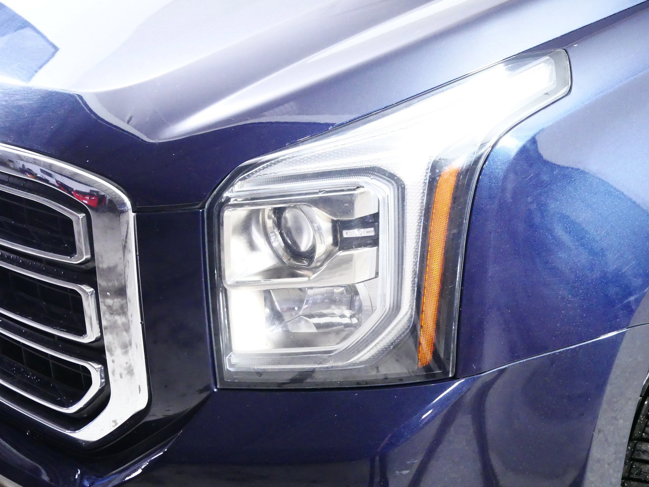 Used 2020 GMC Yukon XL SLT w/ Open Road Package image 16