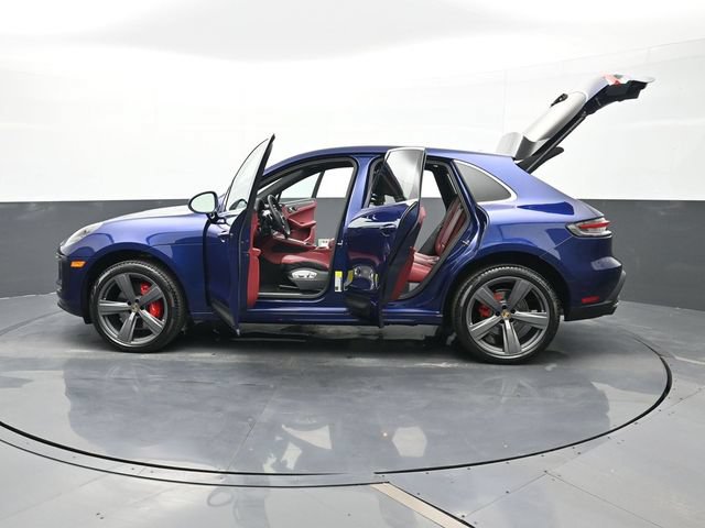 Certified 2025 Porsche Macan S AWD/4WD image 30