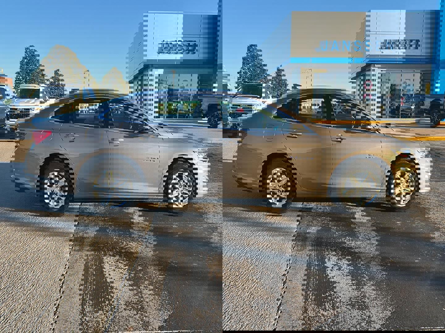 Used 2024 Chevrolet Malibu LT