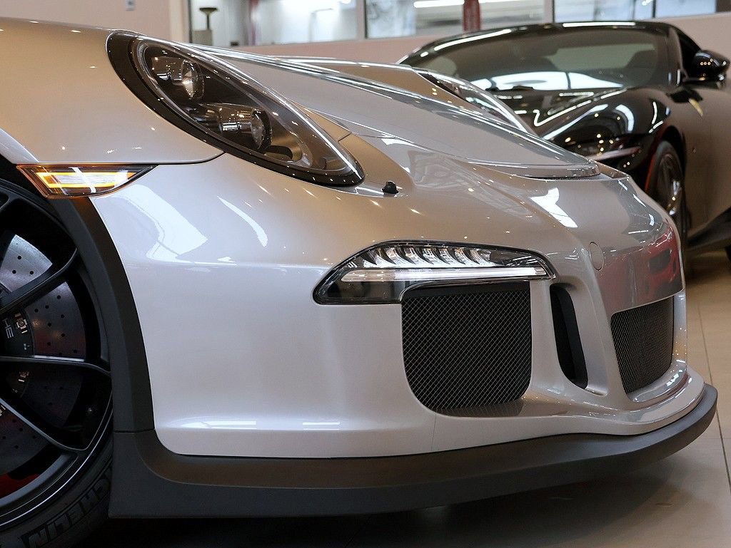 Used 2016 Porsche 911 GT3 RS image 16