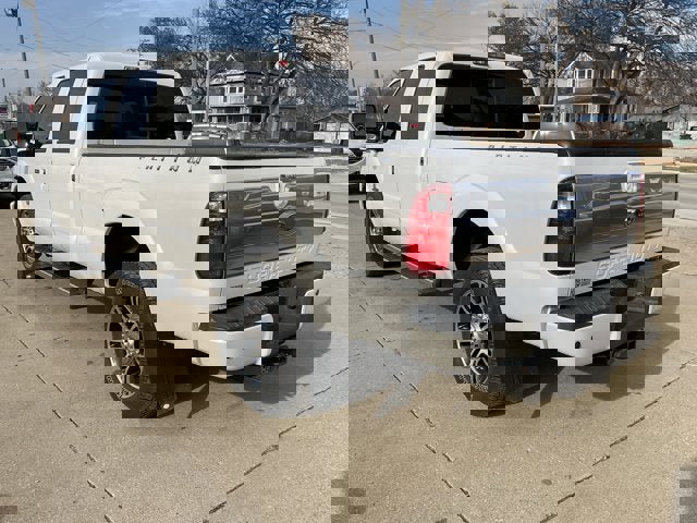 Used 2016 Ford F350 Platinum image 4