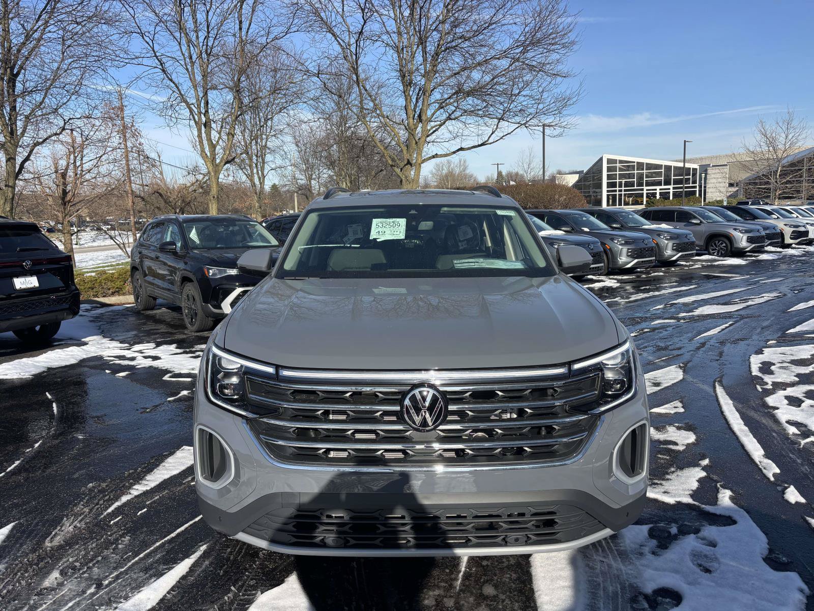 New 2026 Volkswagen Atlas SE AWD/4WD image 2