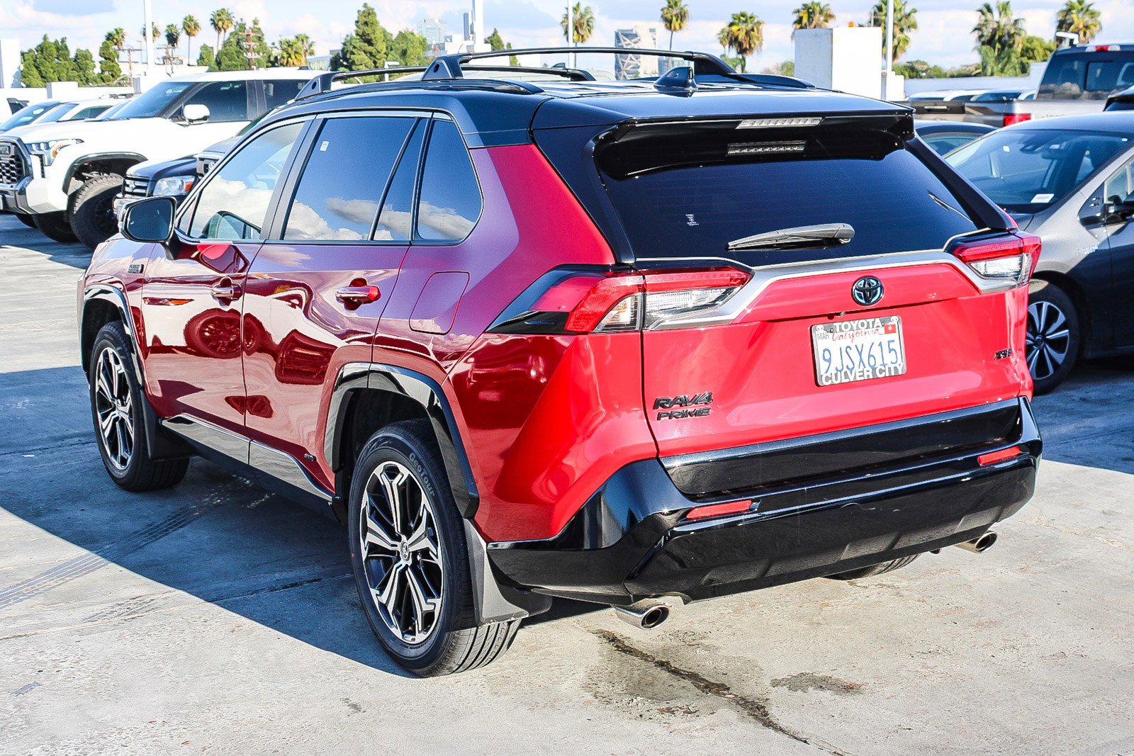 Used 2023 Toyota RAV4 XSE w/ Weather Package image 7