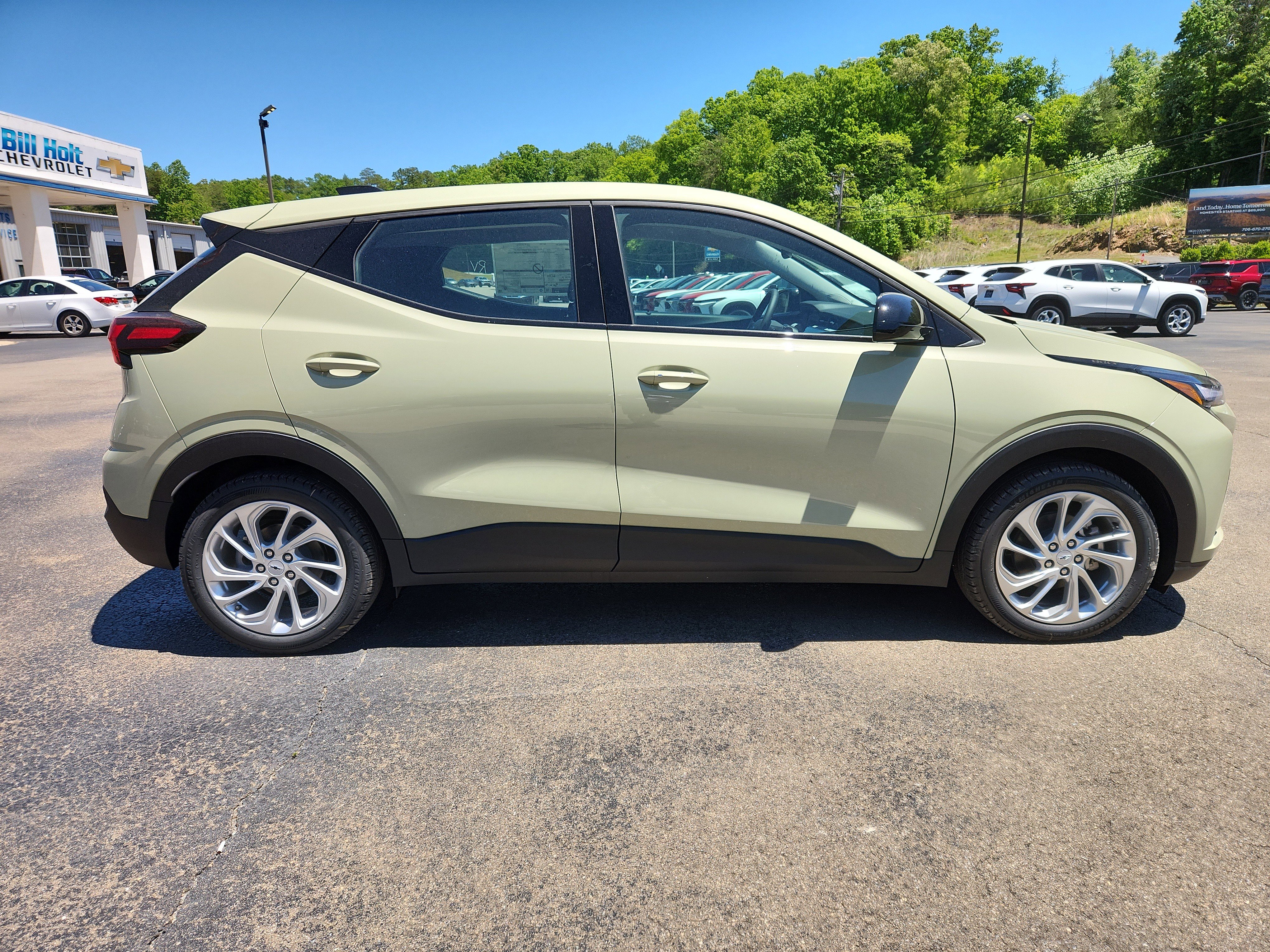 New 2027 Chevrolet Bolt LT w/ Comfort Package FWD image 2