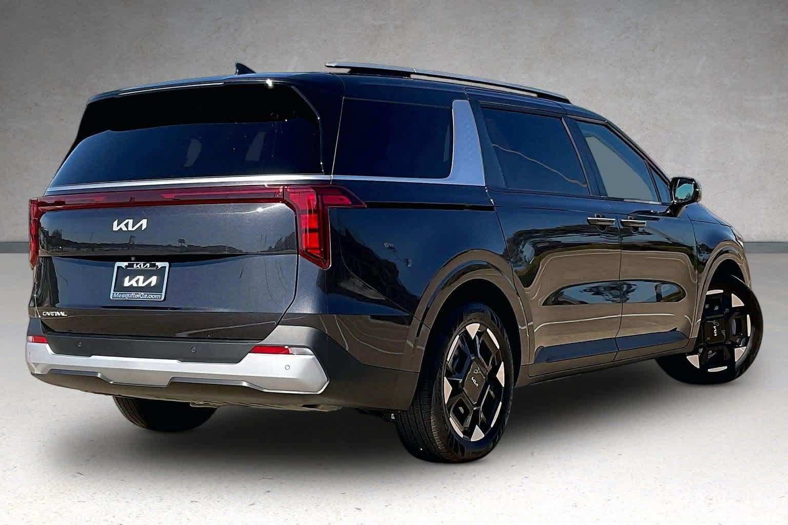 Certified 2026 Kia Carnival EX FWD image 20