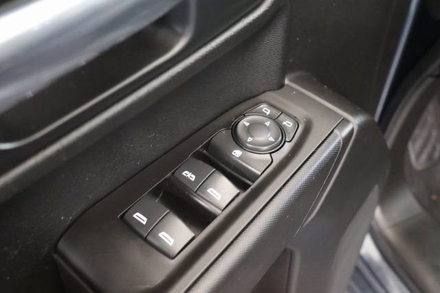 Used 2020 Chevrolet Silverado 1500 Custom w/ Custom Value Package image 16