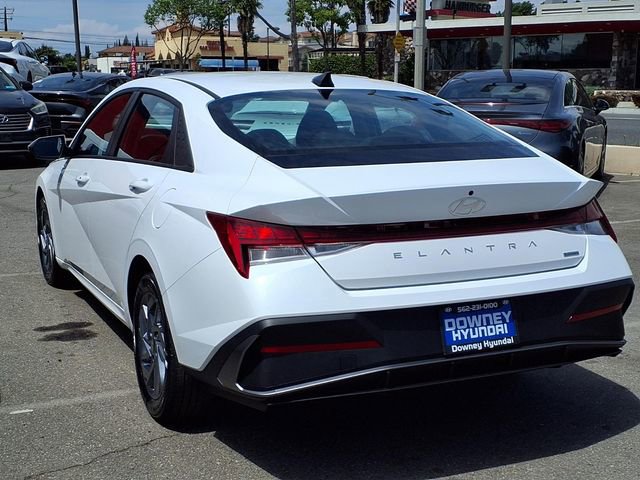 New 2026 Hyundai Elantra Hybrid FWD image 6