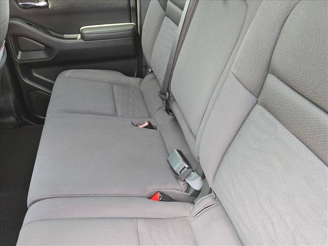 Used 2022 Nissan Frontier SV w/ Technology Package RWD image 17