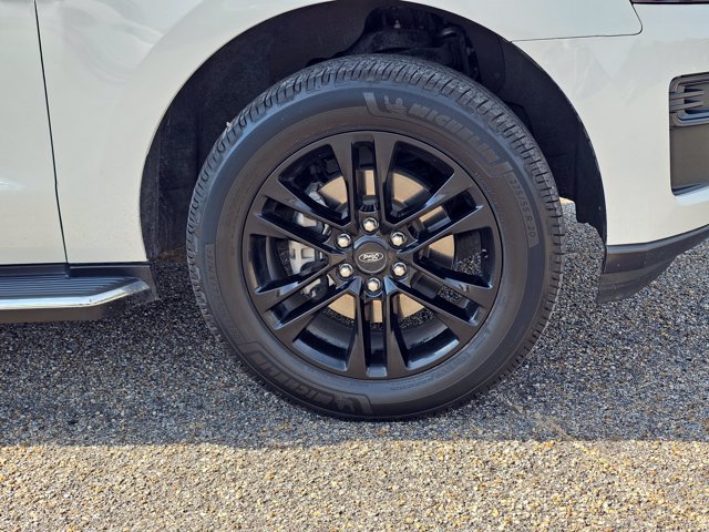 Used 2022 Ford Expedition Max XLT RWD image 13