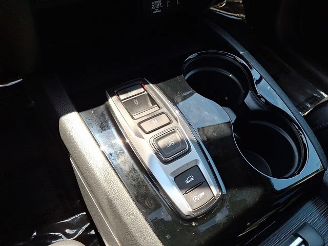 Used 2016 Honda Pilot Touring image 10