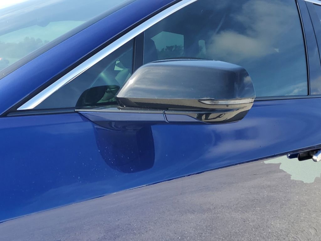 Used 2024 Cadillac Lyriq Tech image 11