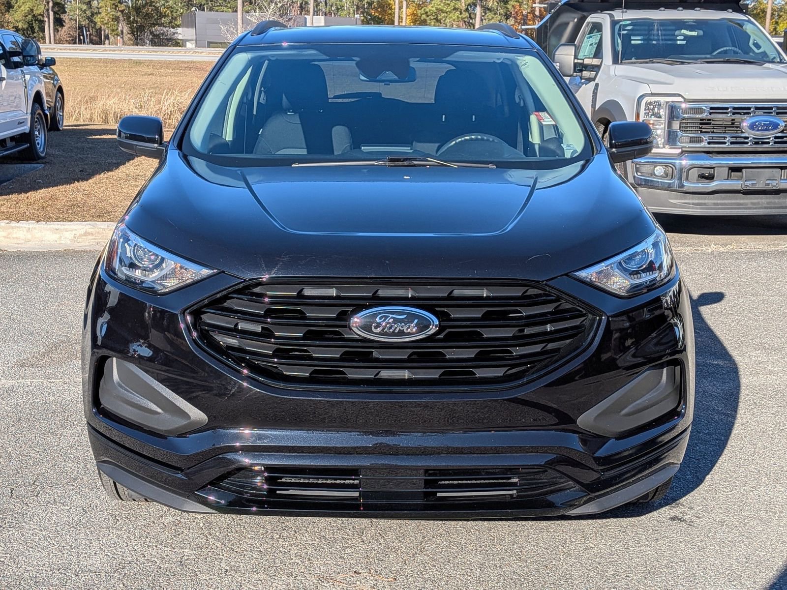 Certified 2022 Ford Edge SE w/ Black Appearance Package image 9