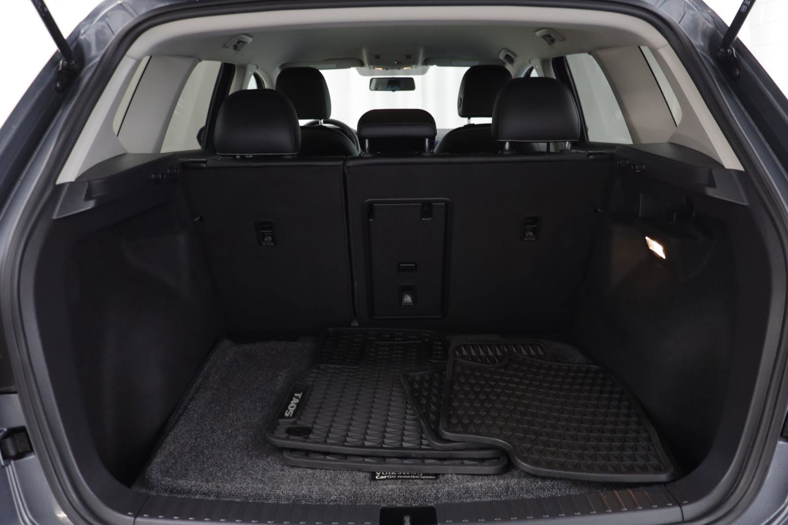 Used 2022 Volkswagen Taos SE image 17