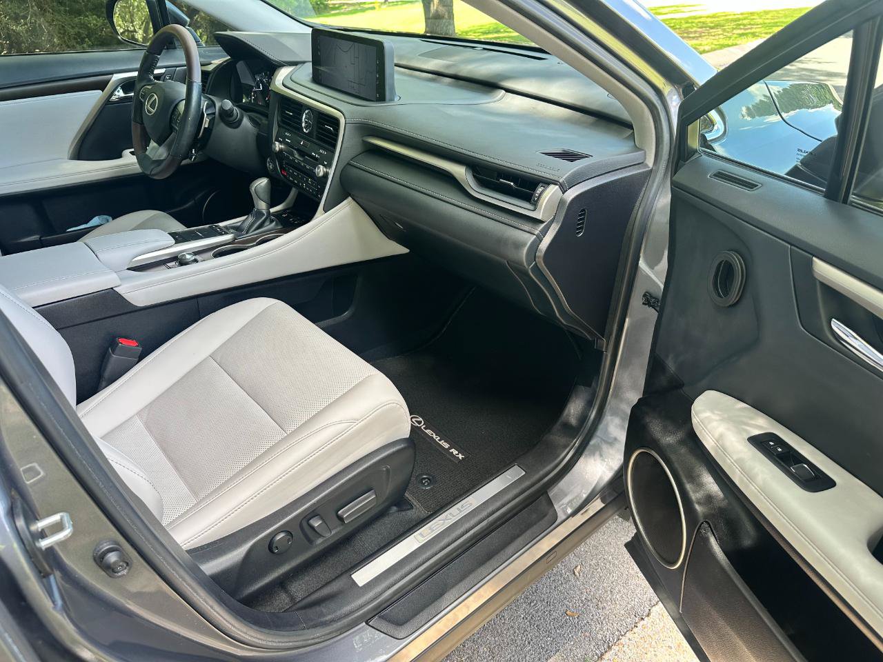 Used 2022 Lexus RX 350 FWD w/ Premium Package image 25
