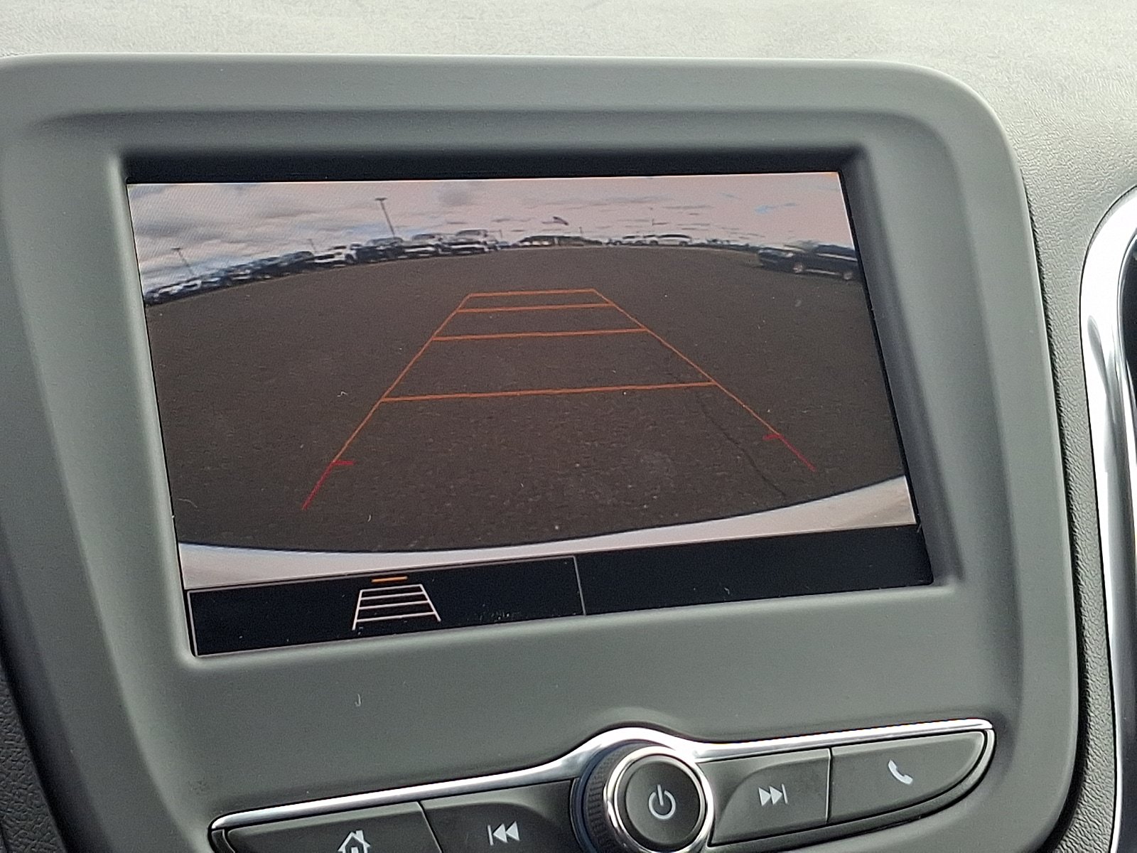 Used 2024 Chevrolet Equinox LT FWD image 18