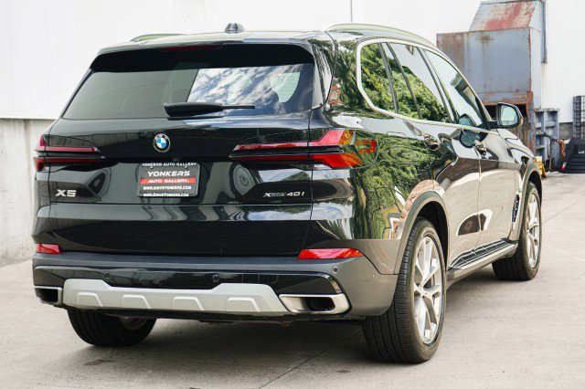 Used 2024 BMW X5 xDrive40i w/ Premium Package image 6