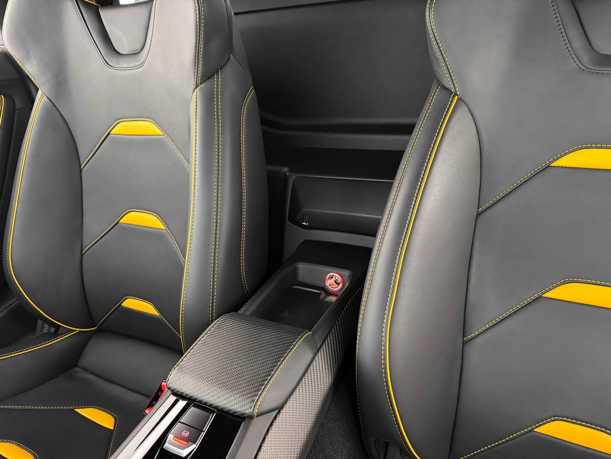 Used 2020 Lamborghini Huracan EVO image 23