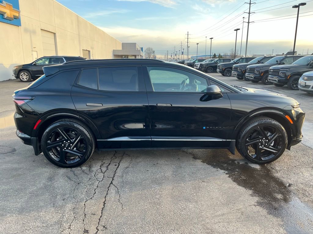 New 2025 Chevrolet Equinox EV RS image 8