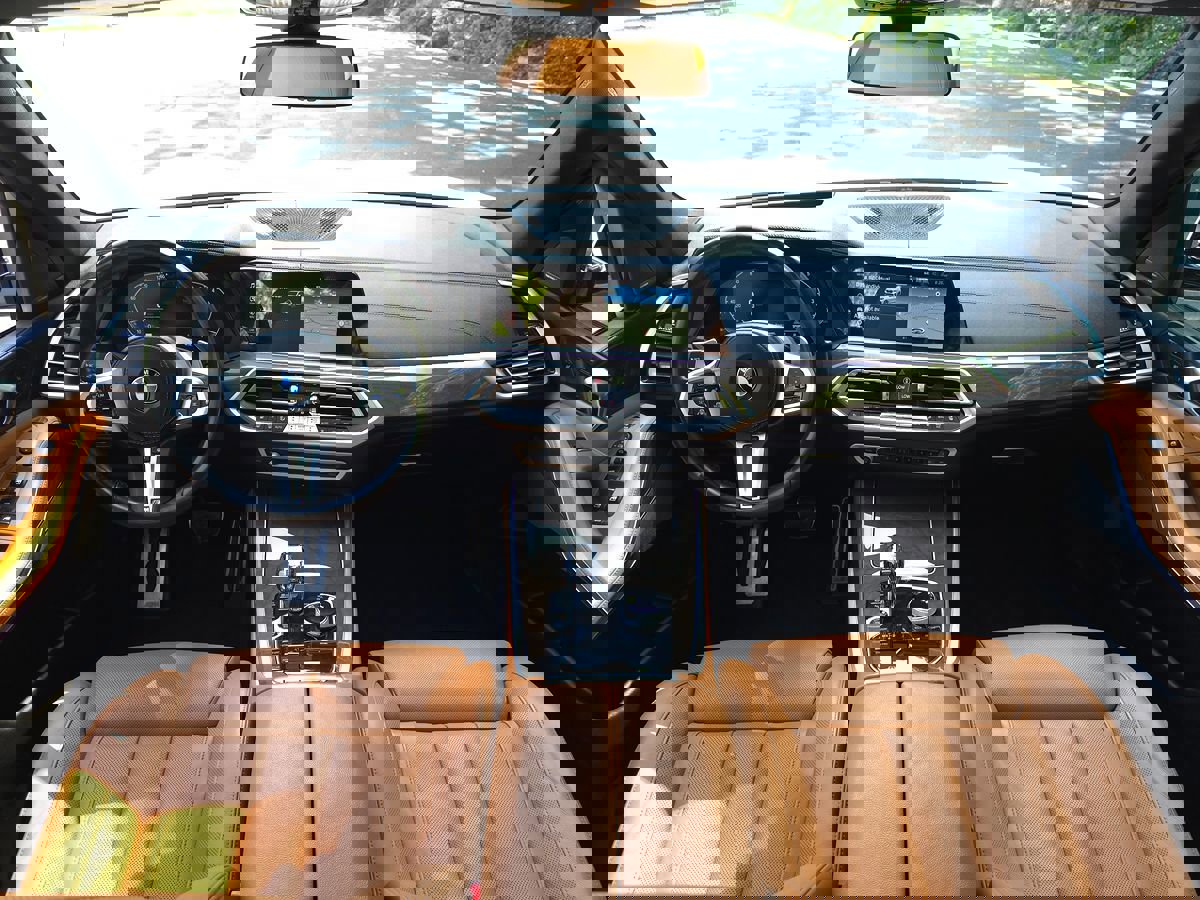 Used 2021 BMW X5 sDrive40i w/ M Sport Package image 10